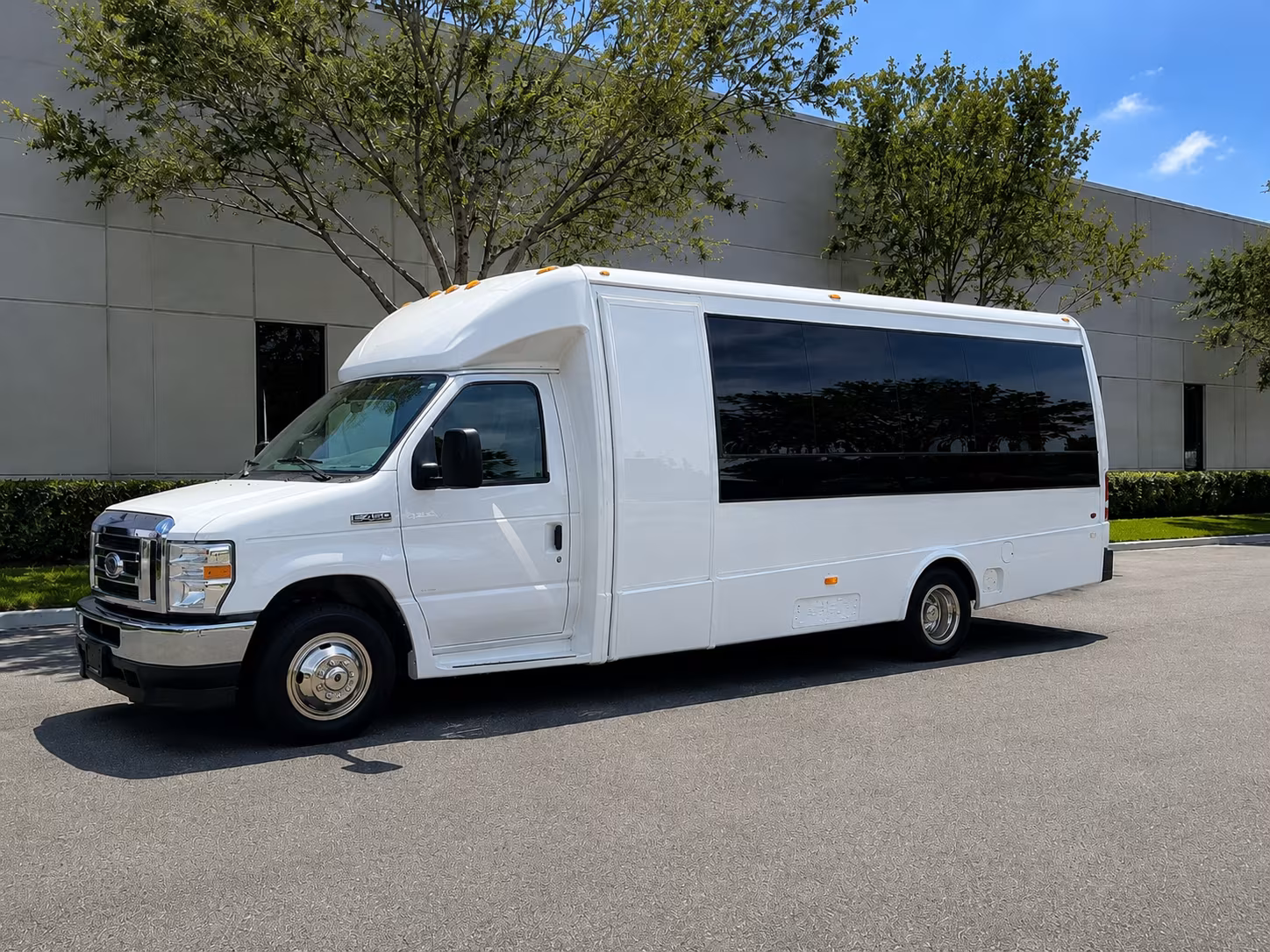 charter buses for pembroke pines corporate events and off site meetings
