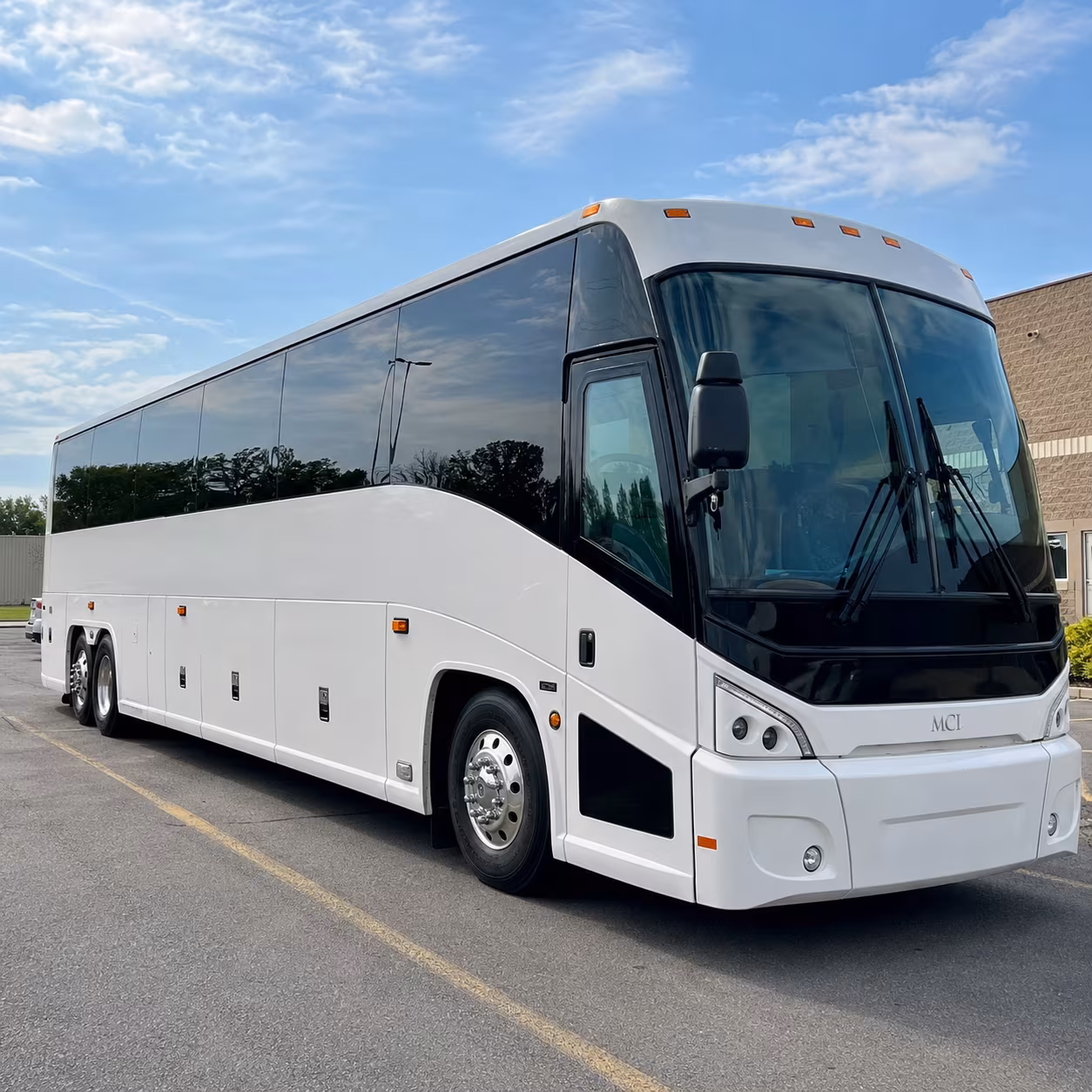 pembroke pines charter bus rentals for daily workforce commutes
